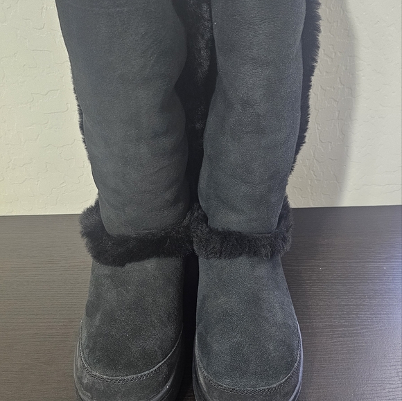 UGG SUNBURST TALL BLACK BLACK SUEDE WATERPROOF SHEARLING WOMENS BOOTS - Picture 2 of 7